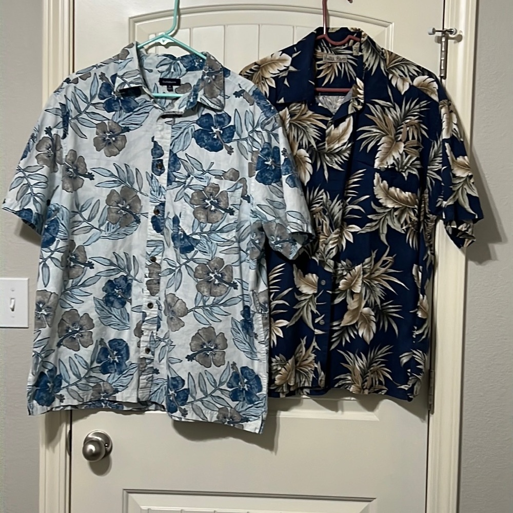 2 mens Hawaiian shirts. XL